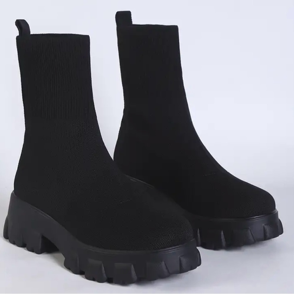 Boots size 7.5-8